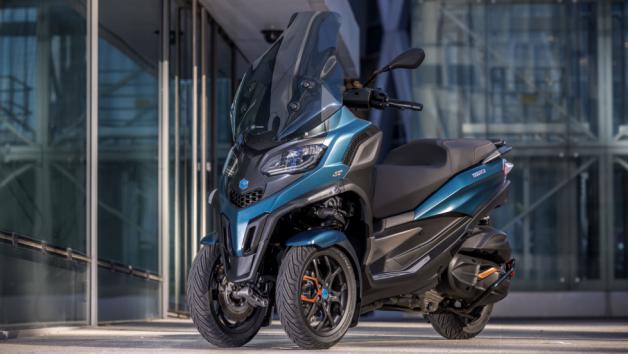 Αποστολή Γαλλία: Οδηγούμε το νέο Piaggio MP3  